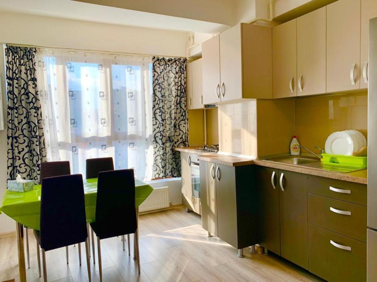 Elyse Comfortable Apartment Close To Palas Mall ยาช ภายนอก รูปภาพ