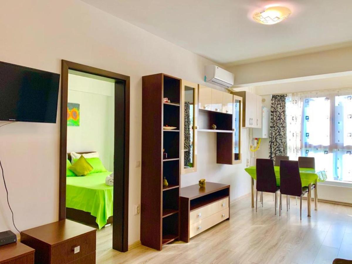Elyse Comfortable Apartment Close To Palas Mall ยาช ภายนอก รูปภาพ