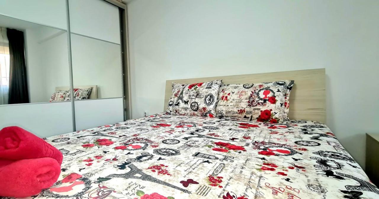Elyse Comfortable Apartment Close To Palas Mall ยาช ภายนอก รูปภาพ